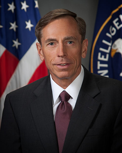 https://www.solideogloria.es/articulos-de-opinion/david-petraeus-el-petreo-general-vencido-por-dalila