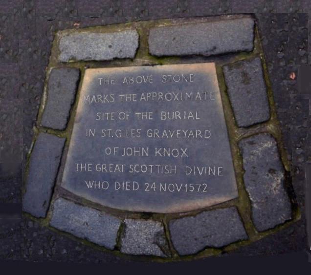 Placa en el actual aparcamiento al lado de la iglesia de St. Giles, Edimburgo,que recuerda el lugar donde estuvo la tumba de Knox.Fotografia de Wenceslao Calvo